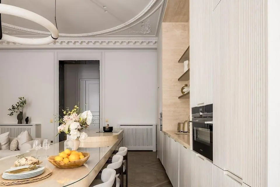 Belle Lurette Apartment Paris